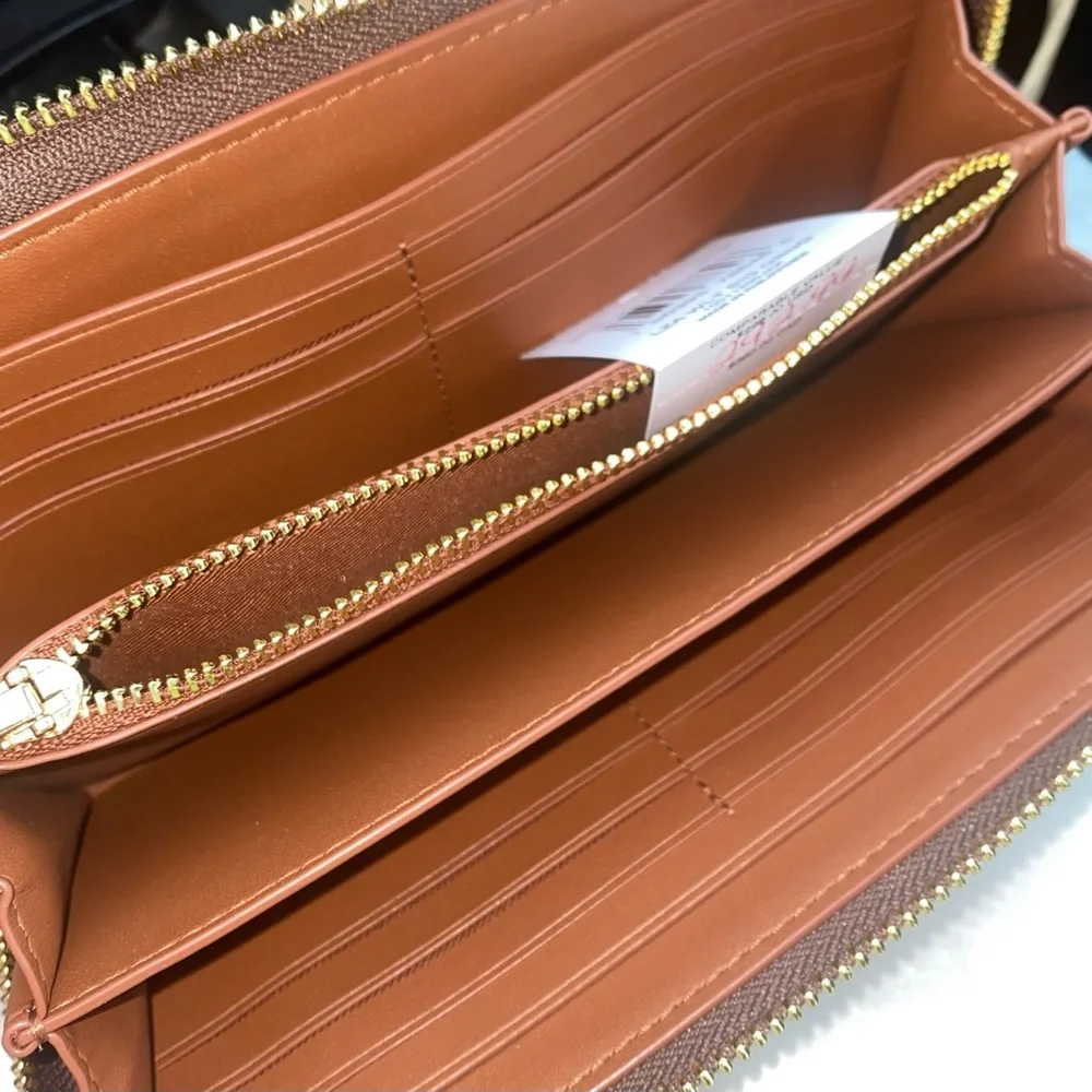 Coach signature with orange print
Accordion wallet New - Picture 8 of 9